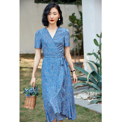 Blau Blumenkleid mit Kontrastverkleidung