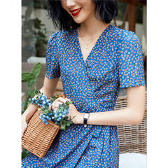 Blau Blumenkleid mit Kontrastverkleidung