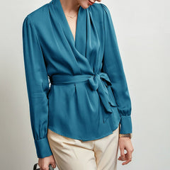 V Camisa de seda de blusa de seda pura en V cuello con cinturón para mujeres