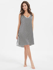 22 Momme Schwarz -Weiß gestreiftes Seidenchemise Nachthemd