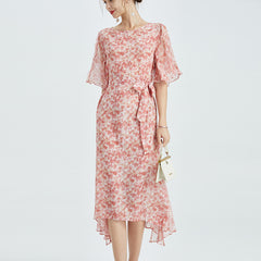 Vestido midi de seda floral de verano con mangas de aleteo