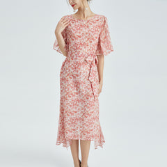 Vestido midi de seda floral de verano con mangas de aleteo