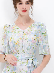 Seidenblumen -Wrap -Kleid mit Rüschensaum und Krawatte Taille