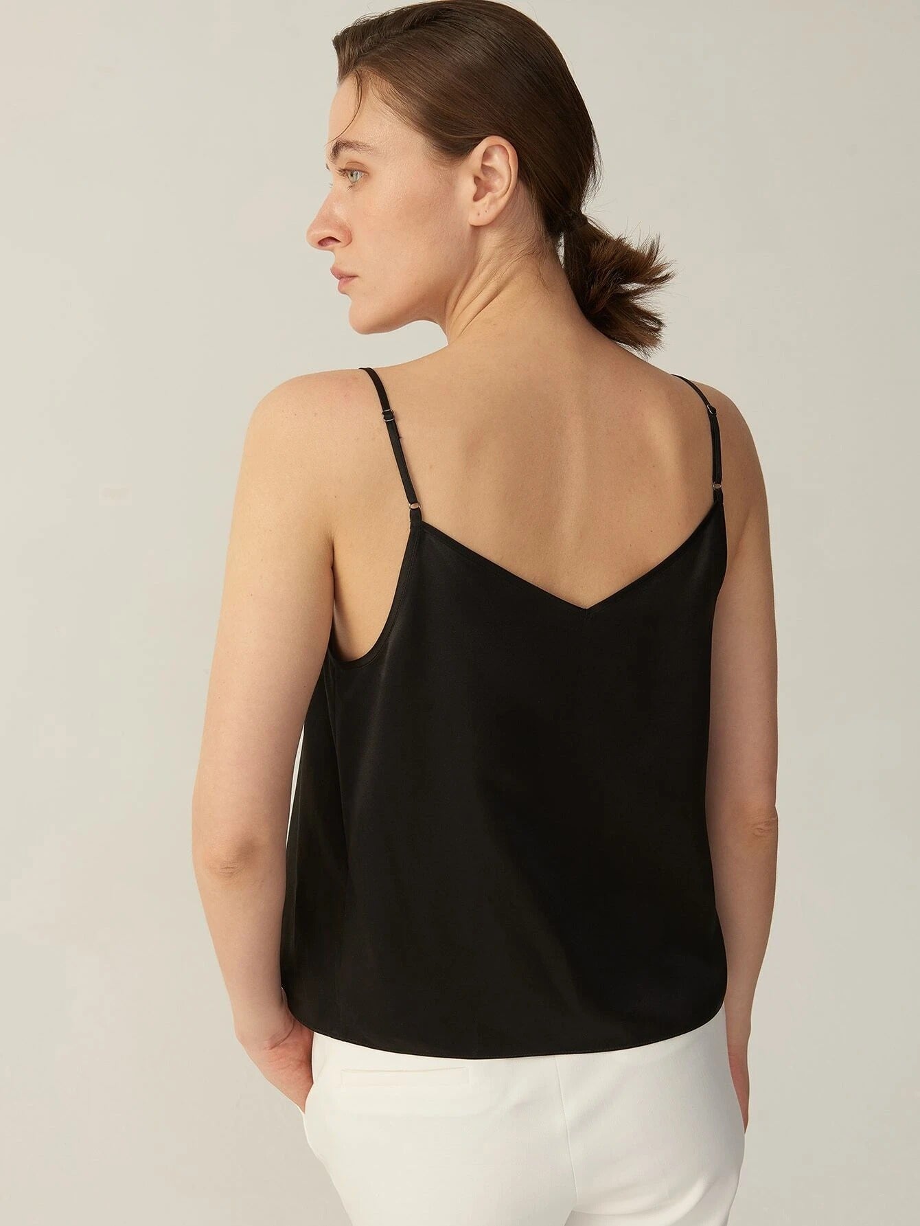 Cuello en V Seda Grado 6A 22 mm Elástico Sin mangas Recto Cami Top Camisa de seda Algunos colores