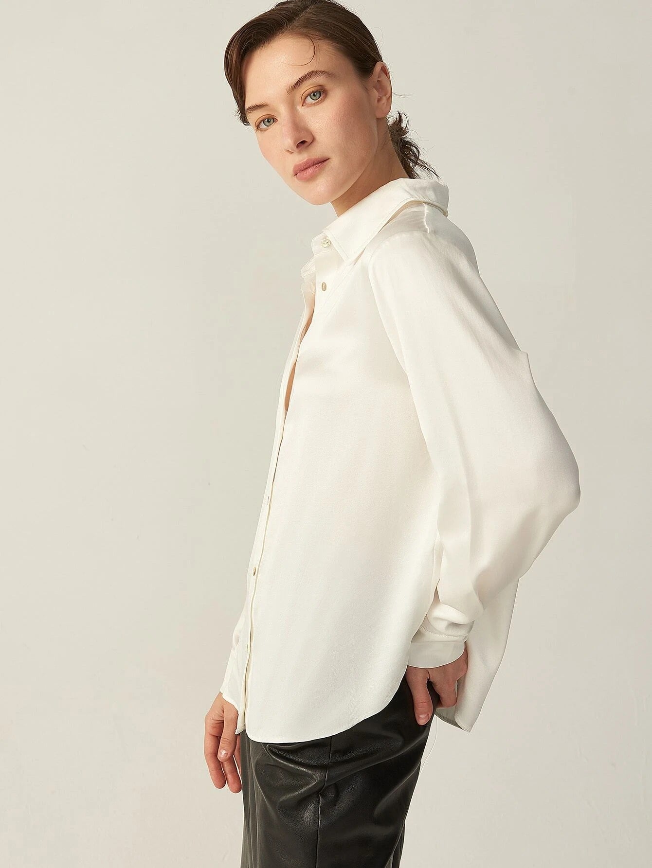 Blusa clásica de seda de manga larga con parte superior de seda de morera 100% 22MM para mujer