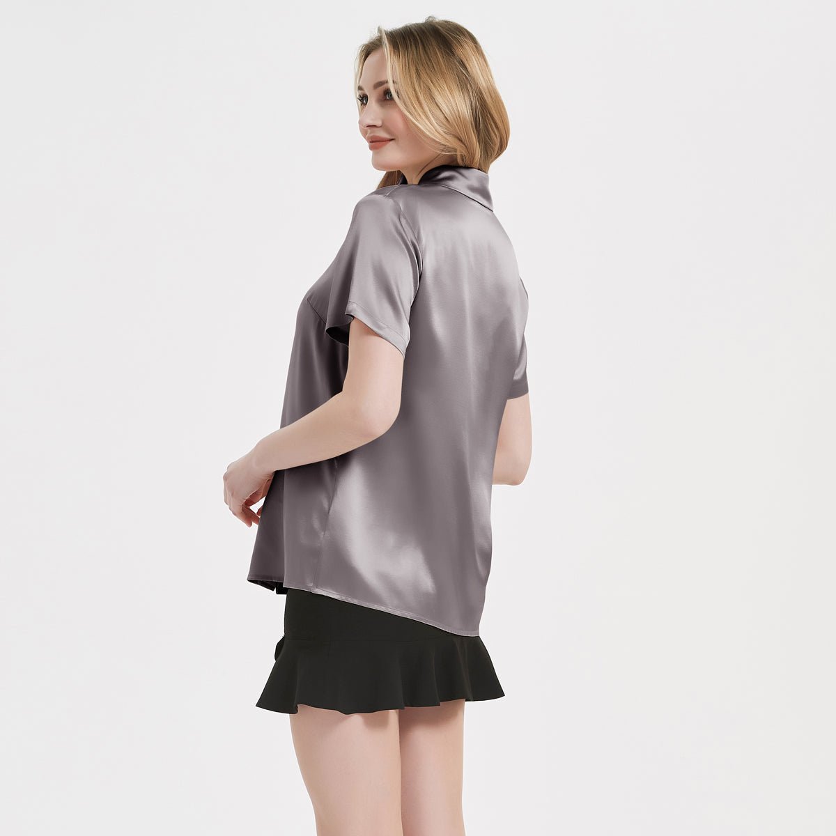 Blusa clásica de seda para mujer Camisa de seda de manga corta con tapeta oculta de 22 mm