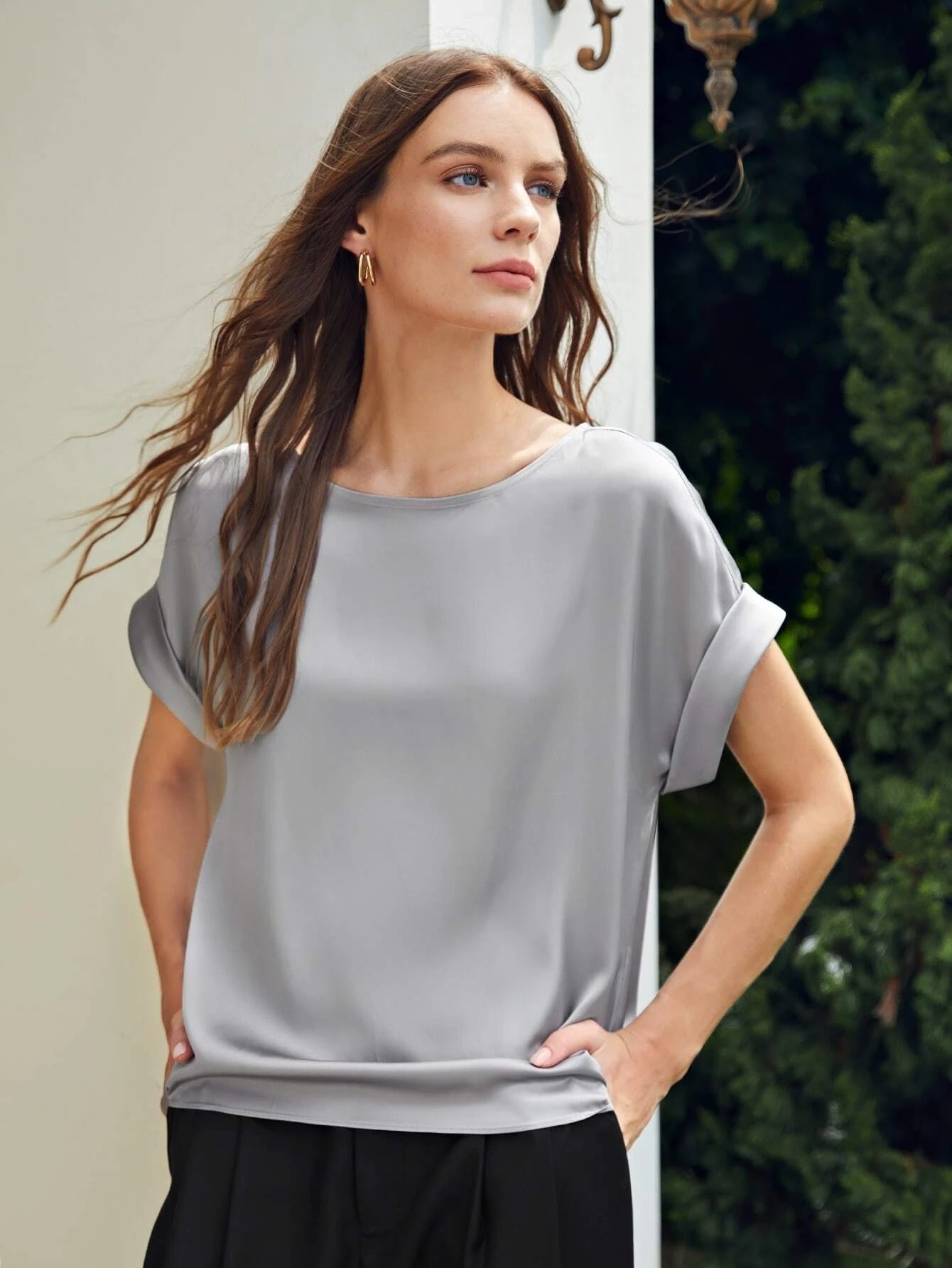 T-shirt en soie à manches chauve-souris pour femmes