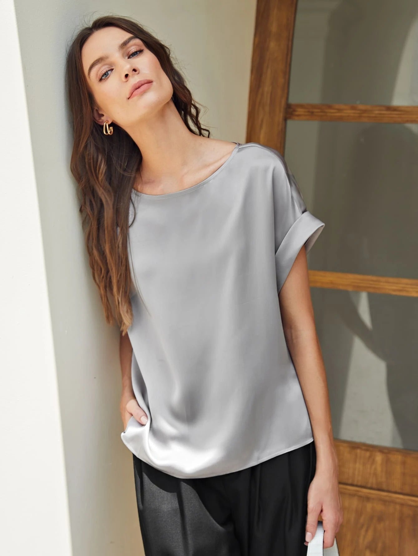 T-shirt en soie à manches chauve-souris pour femmes