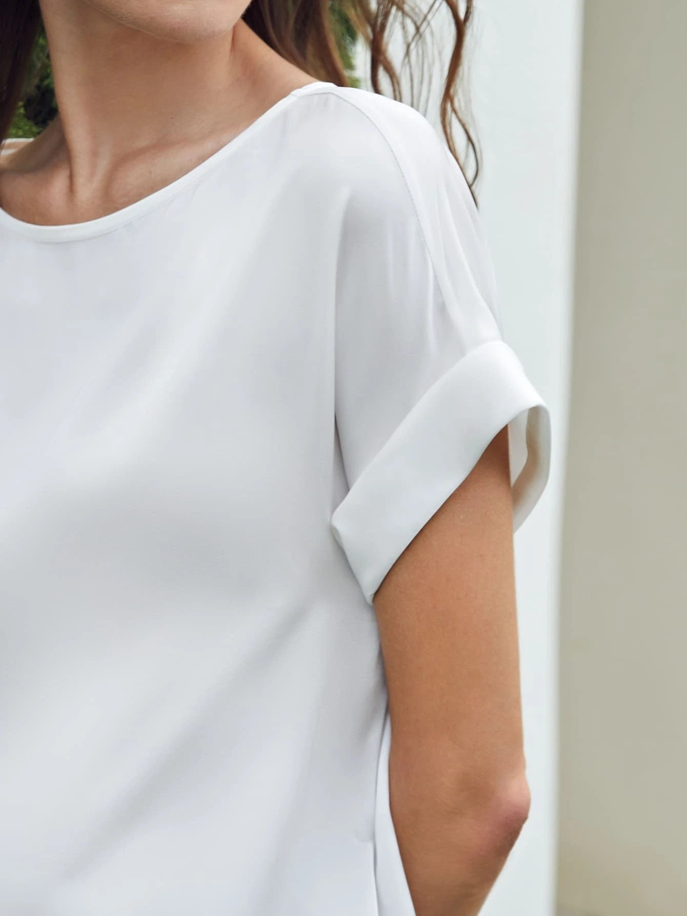 T-shirt en soie à manches chauve-souris pour femmes