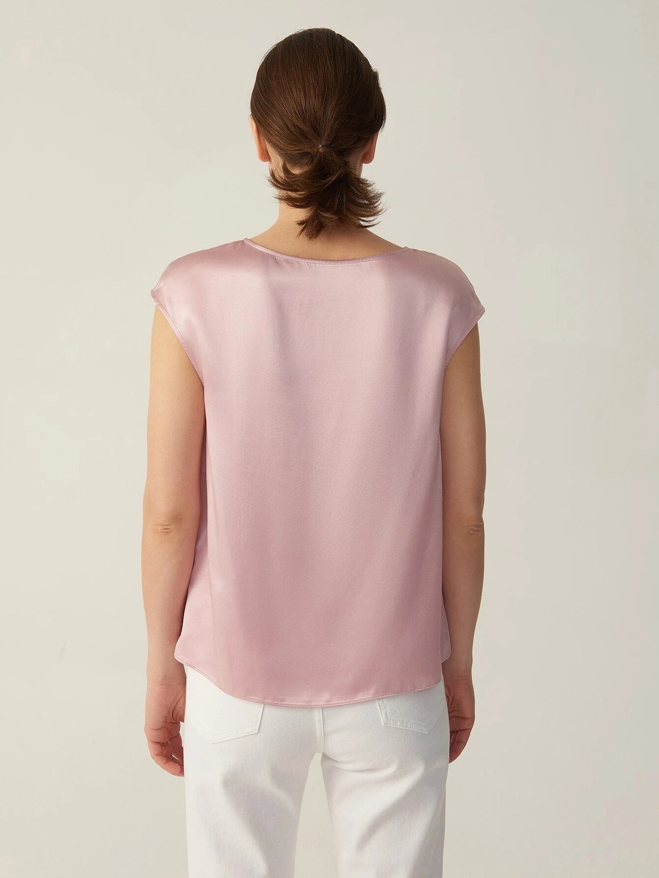 Simple Pure 100% 22mm Mulberry Silk Grade 6a Sleeveless  Silk T Shirt for Women