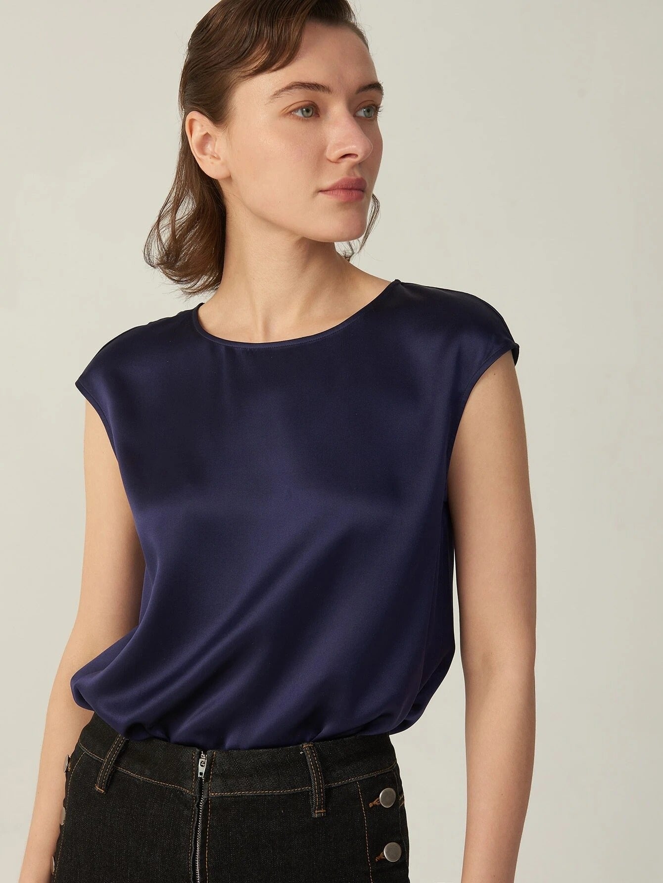 Simple Pure 100% 22mm Mulberry Silk Grade 6a Sleeveless  Silk T Shirt for Women