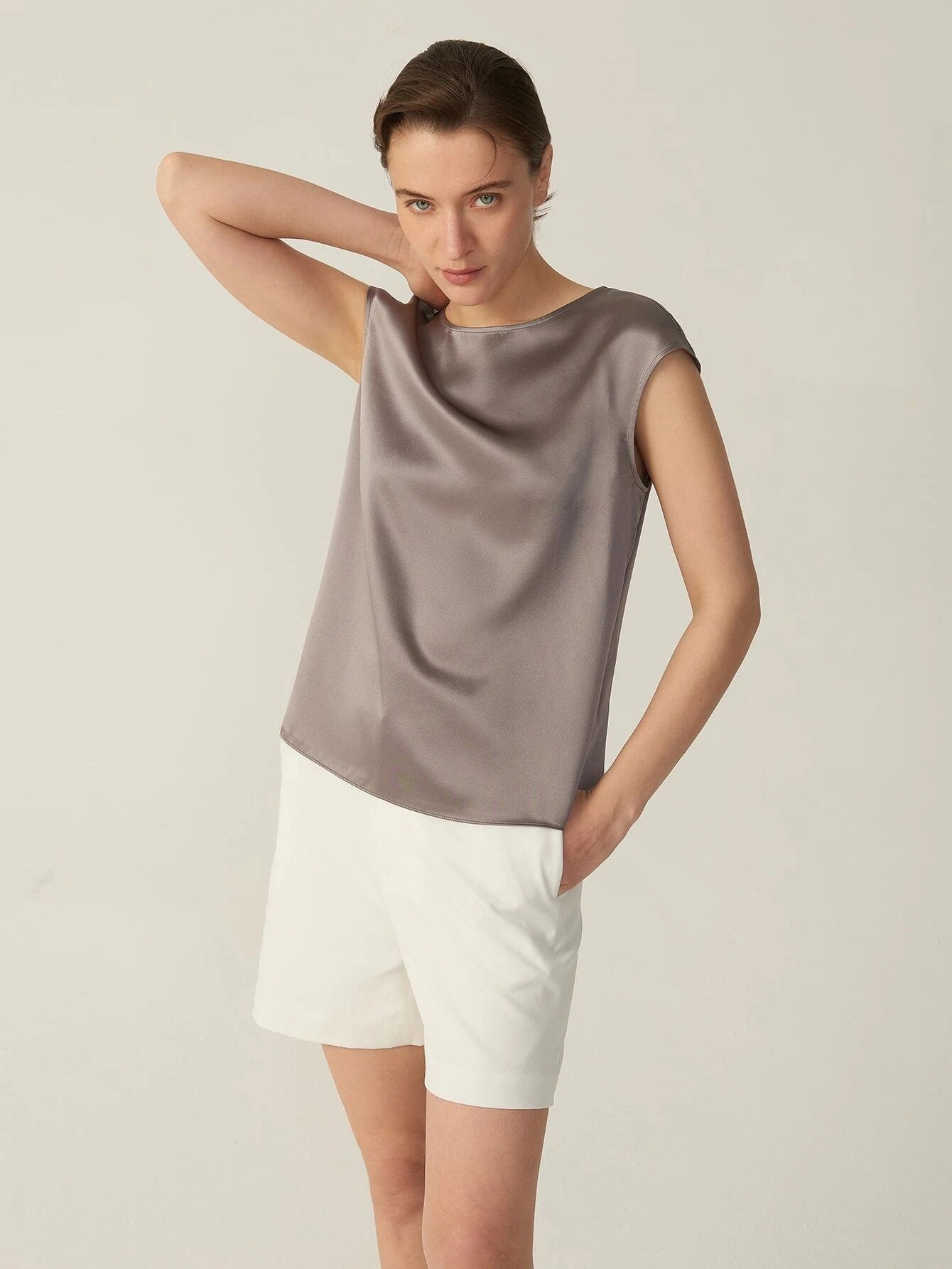Simple Pure 100% 22mm Mulberry Silk Grade 6a Sleeveless  Silk T Shirt for Women