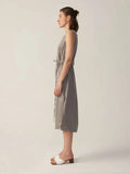 Einfaches, ärmelloses Kleid aus reiner 100 % Seide Grad 6a, 22 mm, mit Gürtel