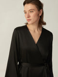 V-Ausschnitt Mulberry Short Silk Long Sleeve für Frauen 100% reine Seide Nachthemd mit Gürtel
