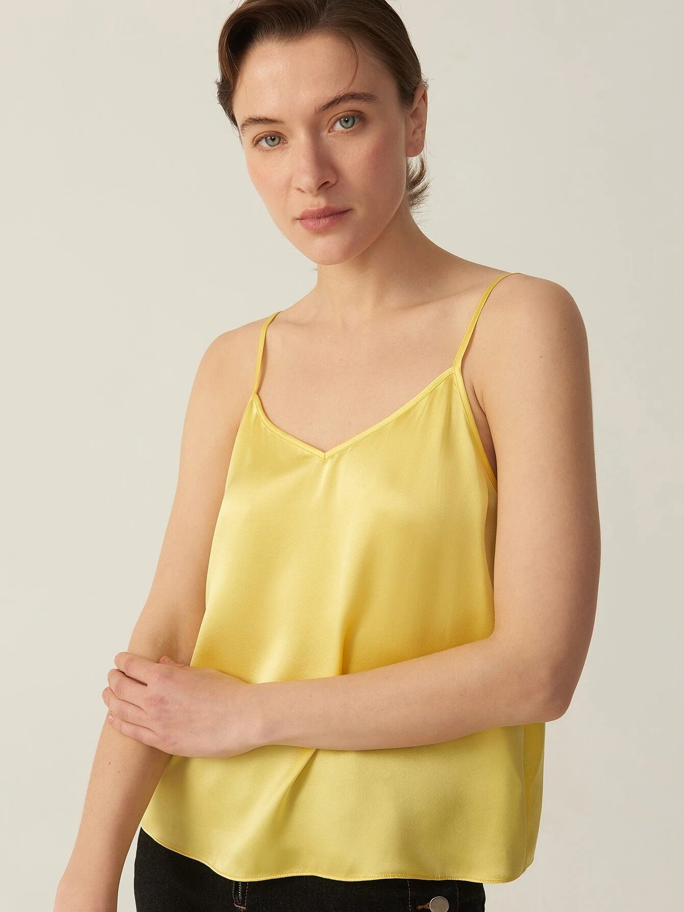 Cuello en V Seda Grado 6A 22 mm Elástico Sin mangas Recto Cami Top Camisa de seda Algunos colores