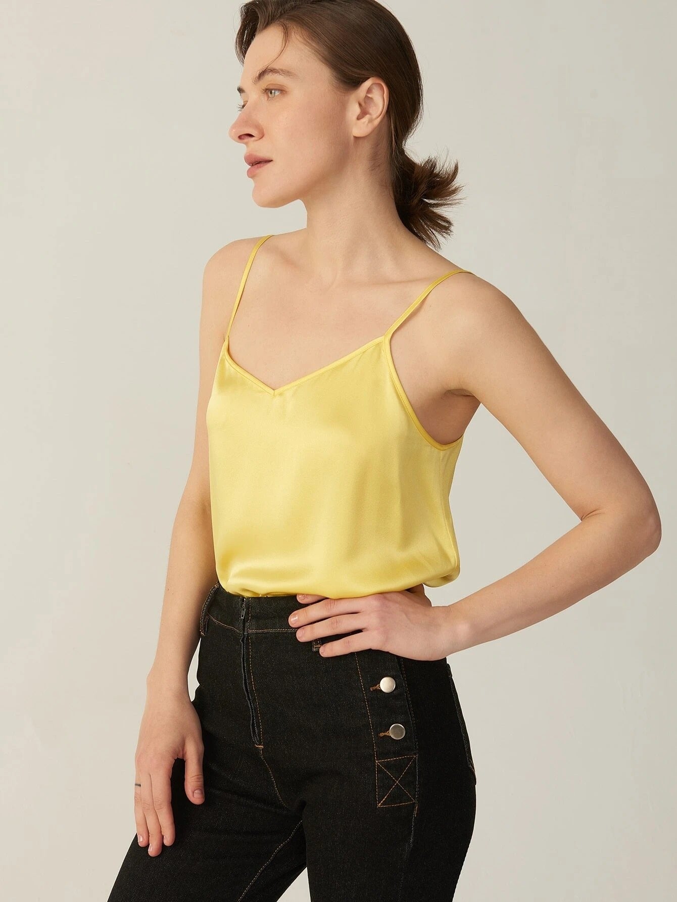 Cuello en V Seda Grado 6A 22 mm Elástico Sin mangas Recto Cami Top Camisa de seda Algunos colores