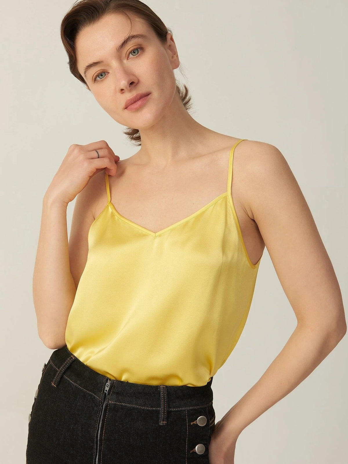 Cuello en V Seda Grado 6A 22 mm Elástico Sin mangas Recto Cami Top Camisa de seda Algunos colores