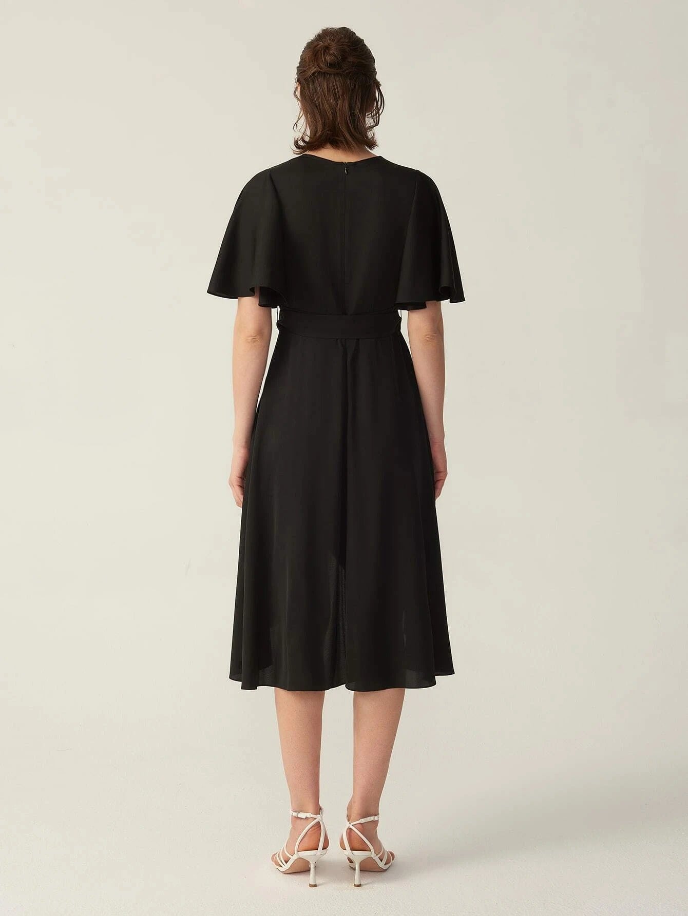 V-Ausschnitt Seide Grade 6a 22 mm dehnbares Wickelkleid mit kurzen Ärmeln