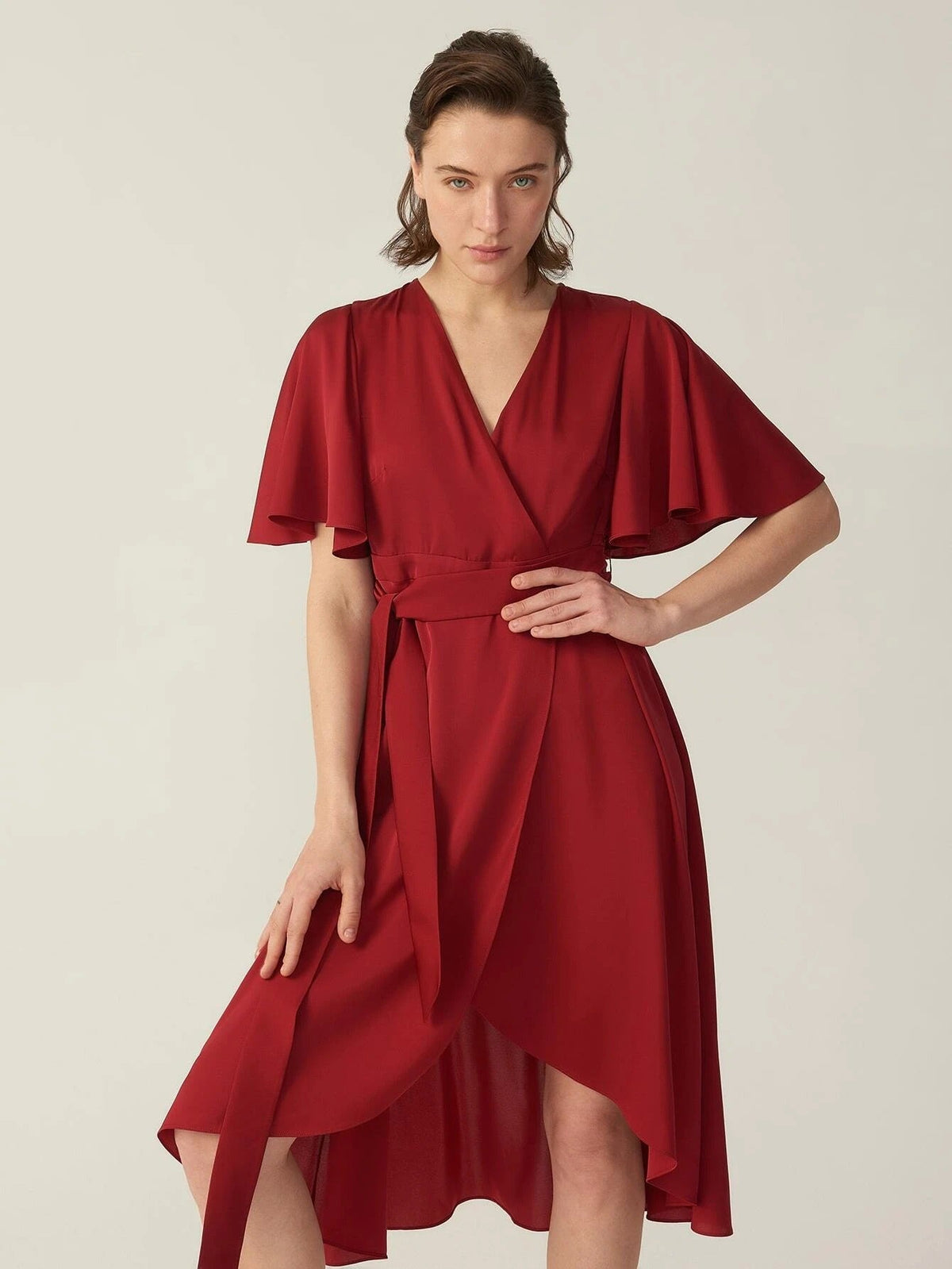 V-Ausschnitt Seide Grade 6a 22 mm dehnbares Wickelkleid mit kurzen Ärmeln